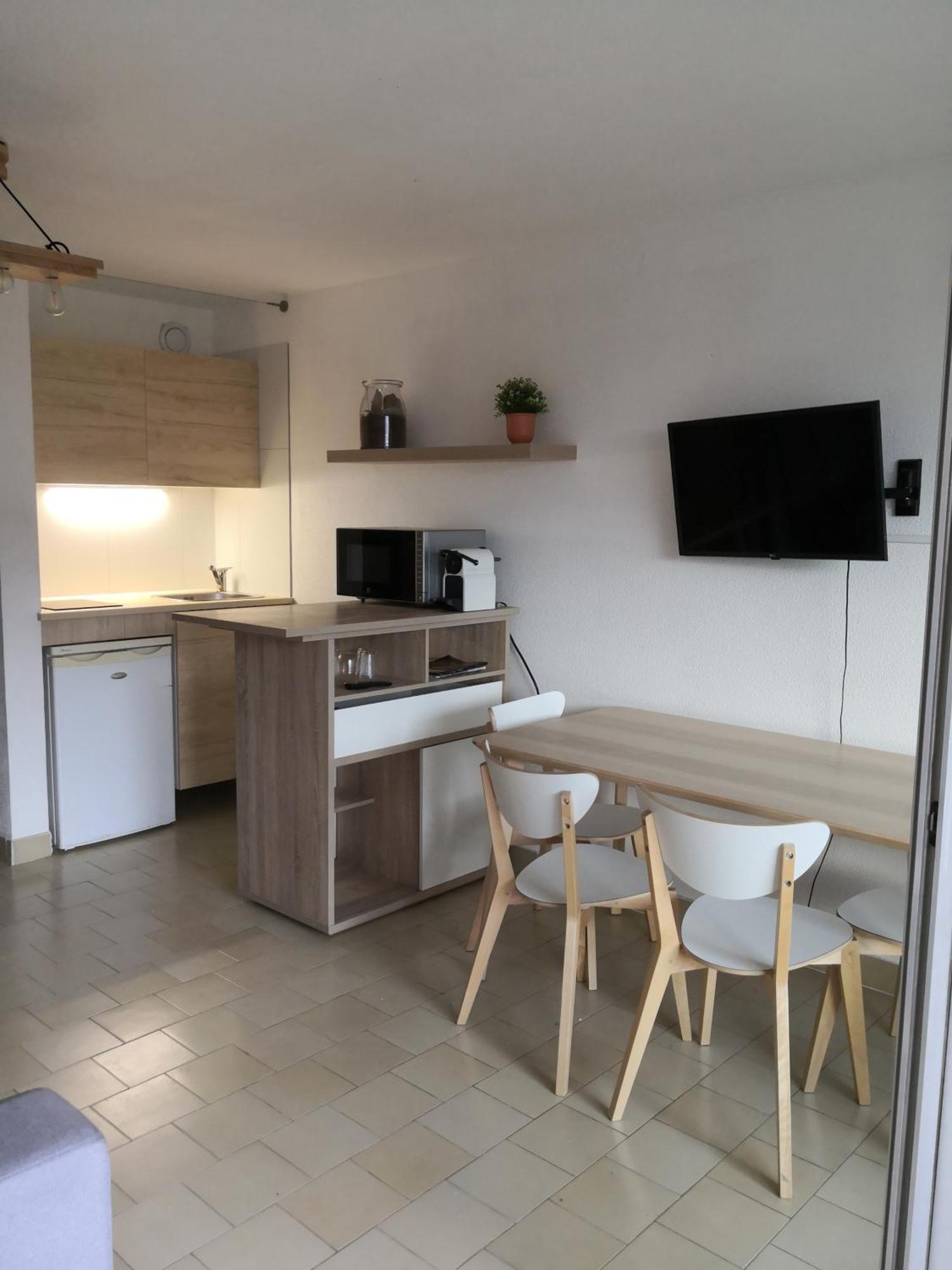 Studio A Hyeres Port - Proche De Toutes Commodites ภายนอก รูปภาพ